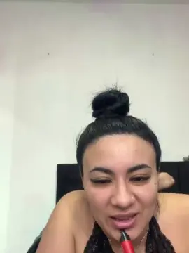 Tuculonahot6  live sex cam