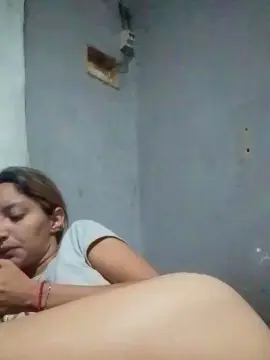 Ccarla76w  live sex cam