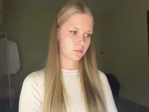 RaguelFoots  live sex cam