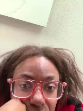Yannapinkpussy  live sex cam