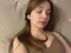 CassyUnderdahl  live sex cam