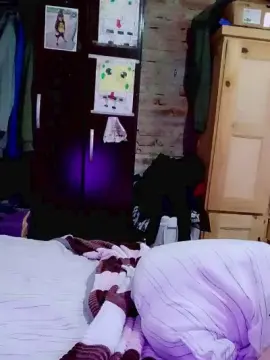Giulicurvy  live sex cam