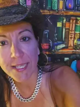 Ilubgirlz  live sex cam