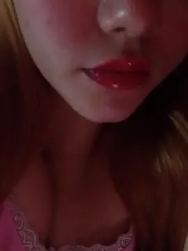 Caoline  live sex cam