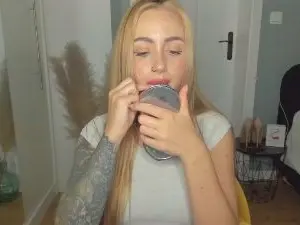 Coralie_Classy  live sex cam