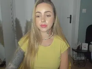 Coralie_Classy  live sex cam