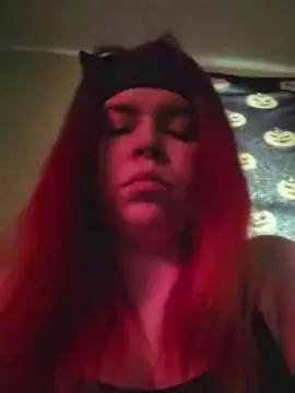 Faclessslvt  live sex cam