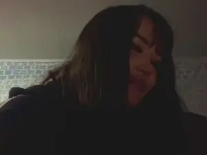 LeannGuyott  live sex cam
