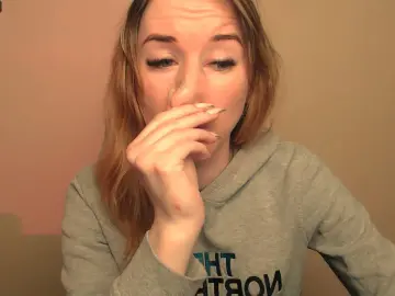 LillyBluee  live sex cam