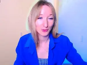 LillyBluee  live sex cam