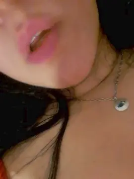 Lynfinity24  live sex cam