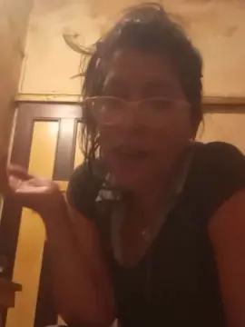 Solereloj  live sex cam