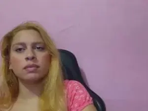 LynWhitlingum  live sex cam