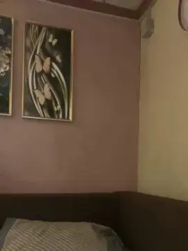 MissEllede19  live sex cam