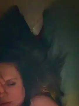 Lapute18  live sex cam