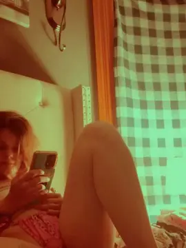 BittyBhad  live sex cam