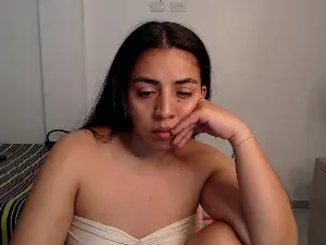 Lylarogers  live sex cam