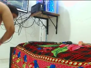Saracurvy54  live sex cam