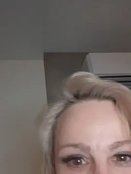 SweetSavageSlut  live sex cam