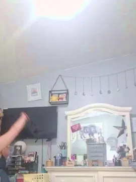 Wondrladi420  live sex cam