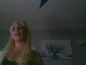 Malica18  live sex cam