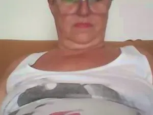Hotangelt  live sex cam