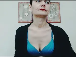 BestBangMilf  live sex cam