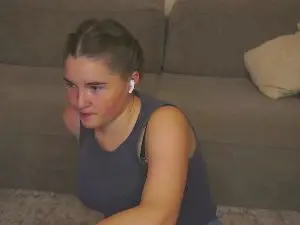 JulianaBlow  live sex cam