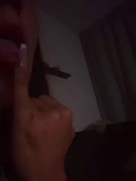 Squirtygirl20  live sex cam