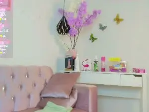 Kary34  live sex cam
