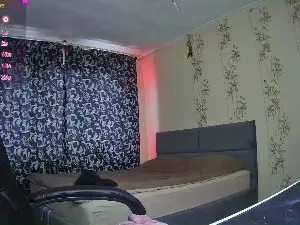 JulieClutter  live sex cam