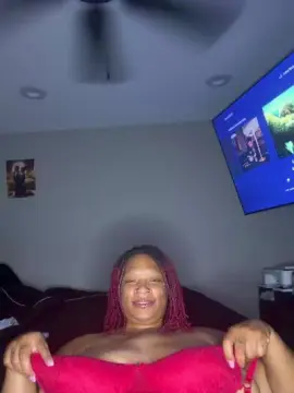 Queenpreggo  live sex cam