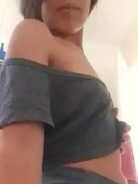 Chaveirinho1  live sex cam