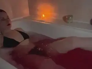 LorieSchriner  live sex cam