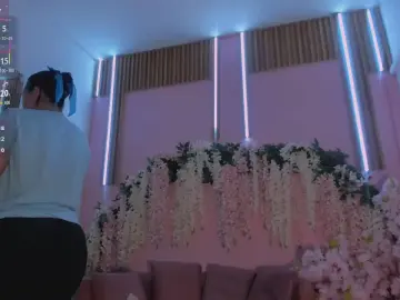 ThiccyLexxy  live sex cam