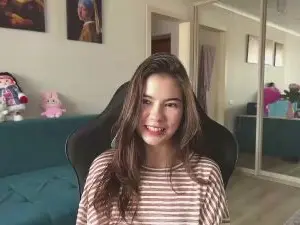 JoanneSundberg  live sex cam