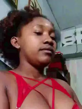 Mariella22  live sex cam