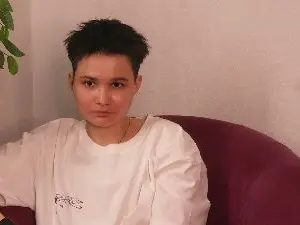 MaximinaHucks  live sex cam