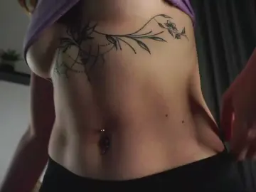 JoanGills  live sex cam