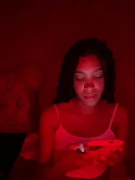 Pielcanela29  live sex cam