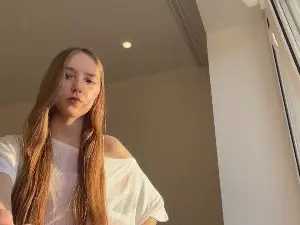SuziCoron  live sex cam