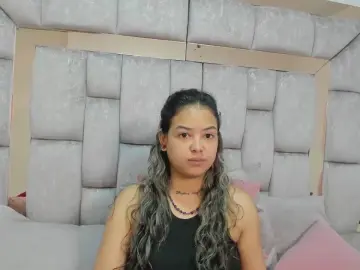 Dulcelyra  live sex cam