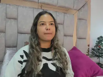 Dulcelyra  live sex cam