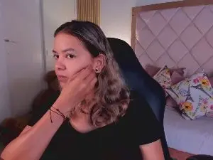 Dulcelyra  live sex cam