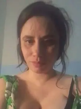 Lucyhot  live sex cam
