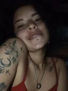 Laurasweet2001  live sex cam