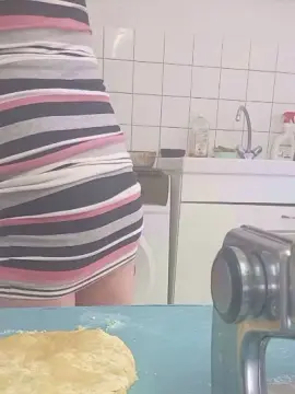 Missmyli  live sex cam