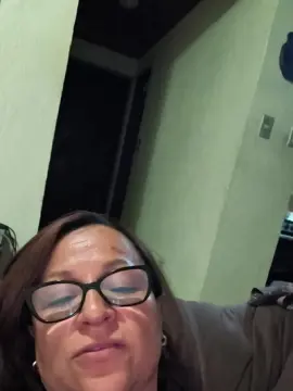 Blackwidowla  live sex cam