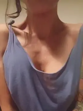DeaLux25  live sex cam