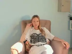 LakeeshaDeyoe  live sex cam